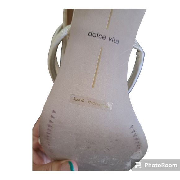 Dolce Vita Noles Wide Heels Re:Vita in IVORY PATENT CROCO LEATHER - Picture 10 of 10